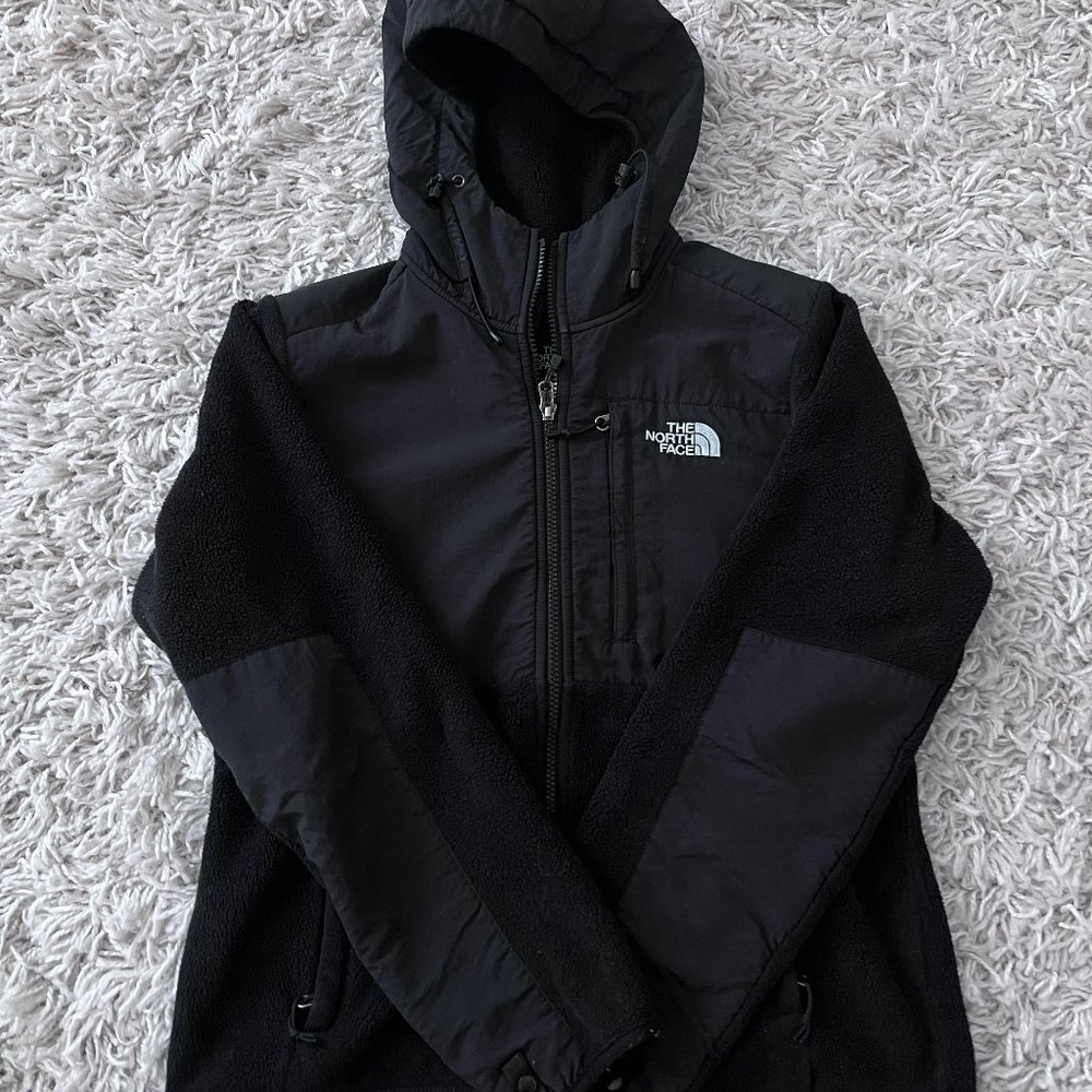 North Face Denali Jacket with Hoodie - LIKE NEW.